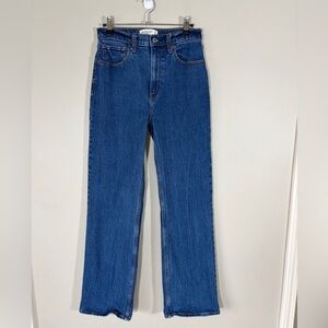 Abercrombie & Fitch The 90’s Relaxed Jean High Rise Size 26/2